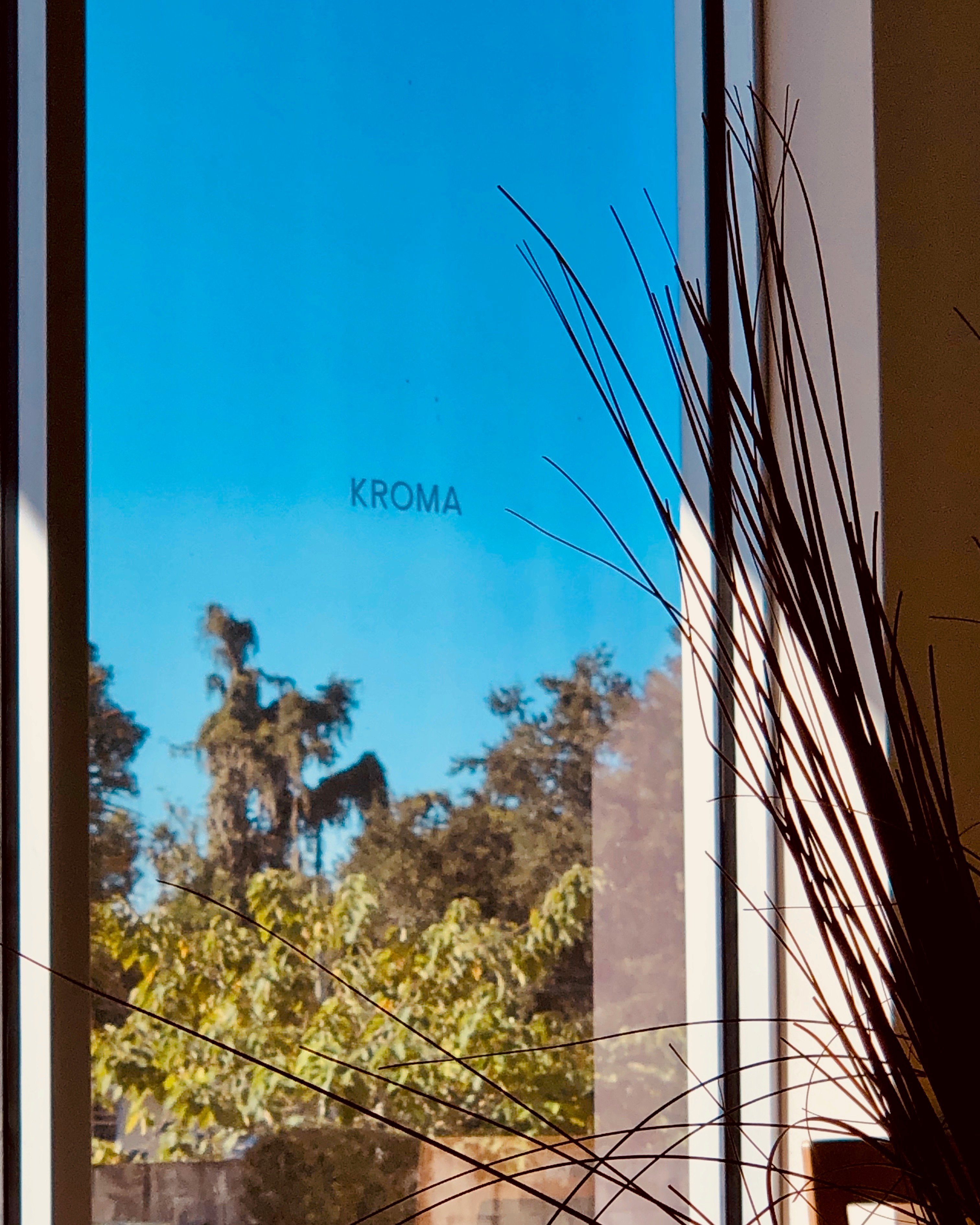 Contact KROMA Makeup